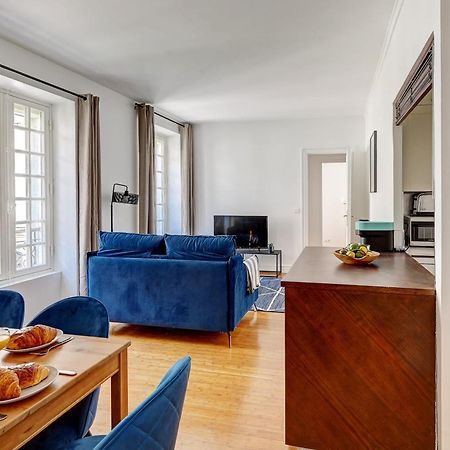 Champs-Elysees - 2Br With Balcony - Cityapartmentstay Paris Luaran gambar