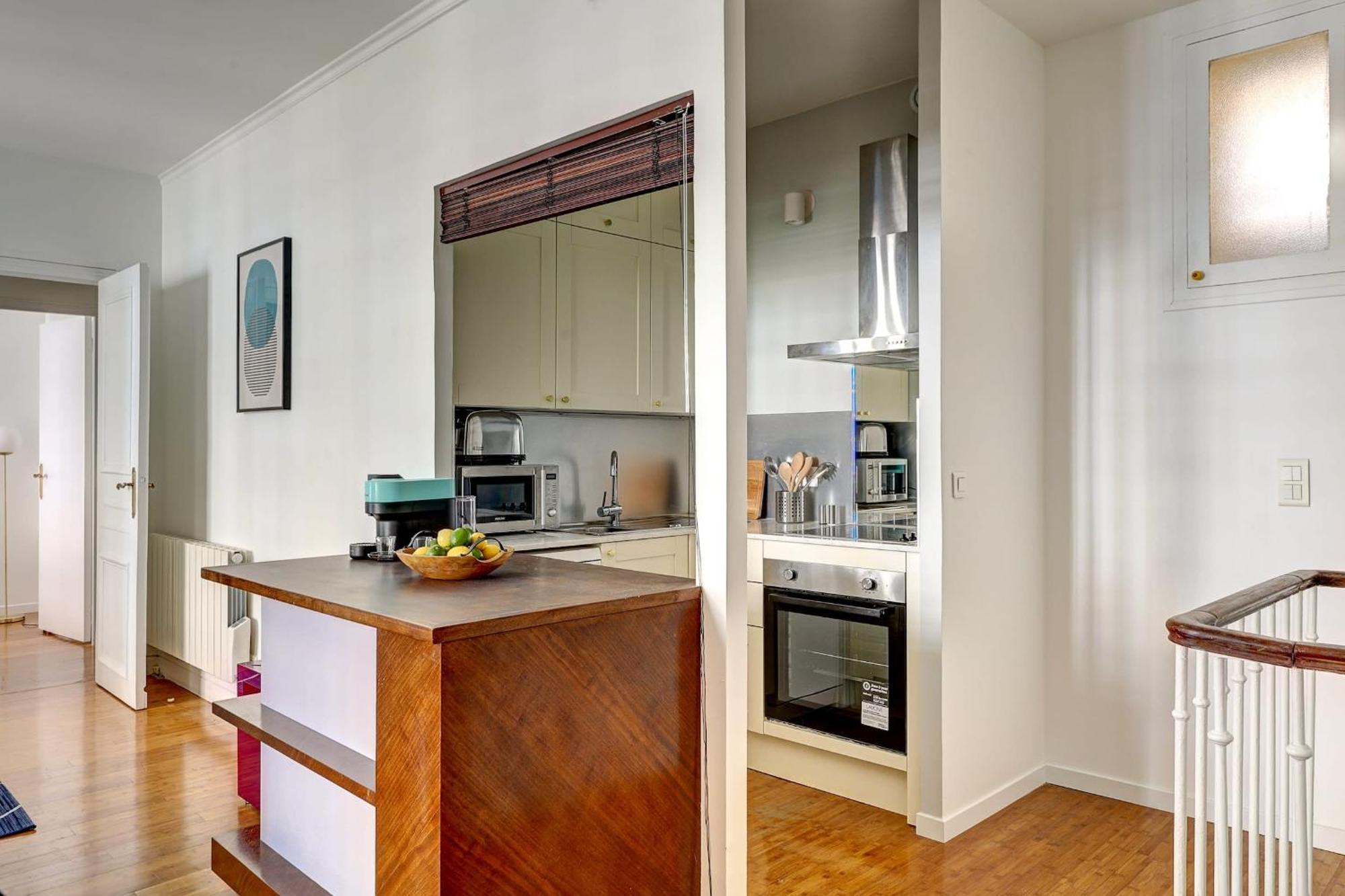 Champs-Elysees - 2Br With Balcony - Cityapartmentstay Paris Luaran gambar